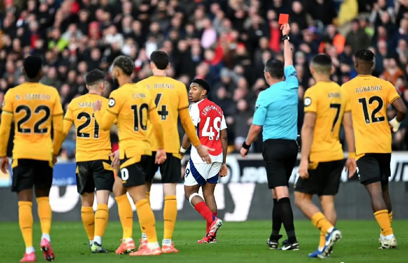 包含利物浦力克阿特拉斯，小组出线无忧的词条