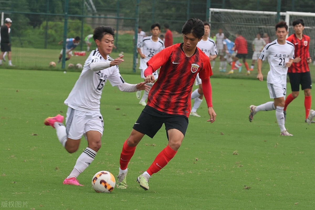 关于谢菲联备战热身赛，青训球员表现抢眼的信息