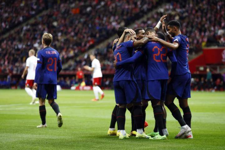 荷兰队与加拿大队互交白卷进入点球战的简单介绍 荷兰队与加拿大队互交白卷进入点球战的简单介绍