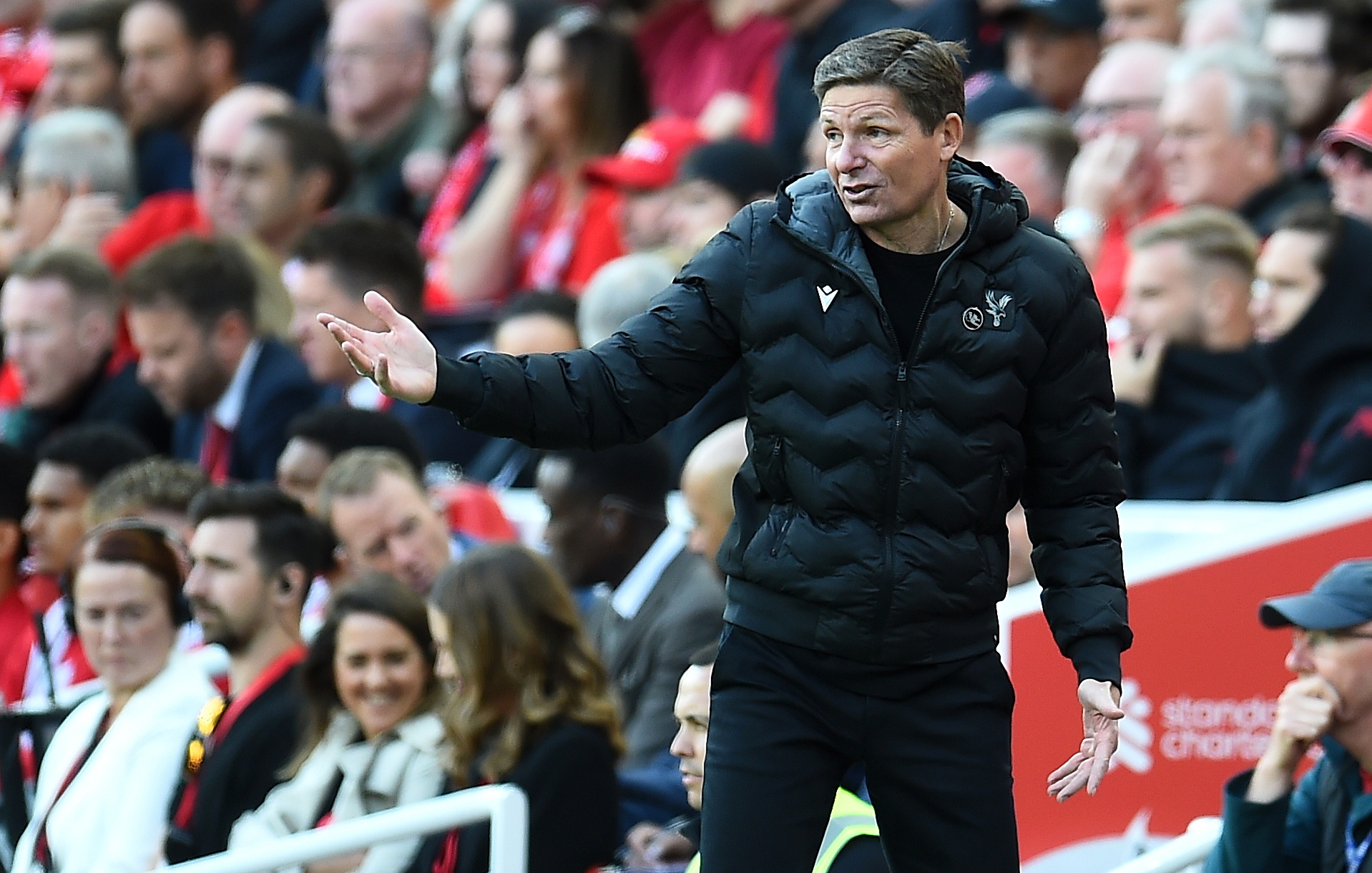 利物浦客场战平，稳固领先优势