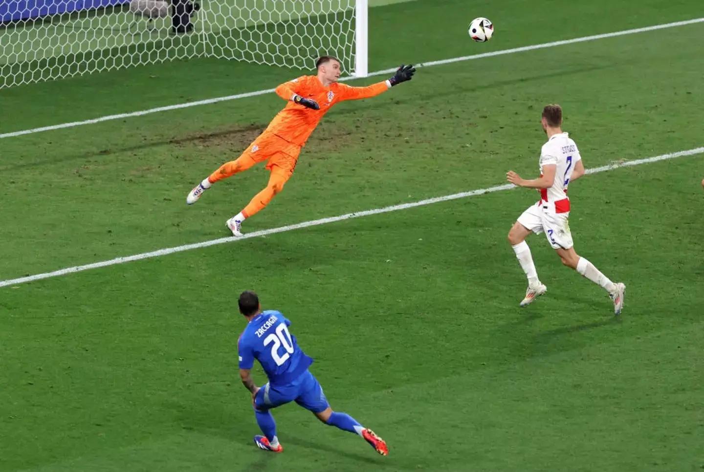 激战不断升级,运动员们挑战极限拼尽全力的简单介绍 激战不断升级,运动员们挑战极限拼尽全力的简单介绍