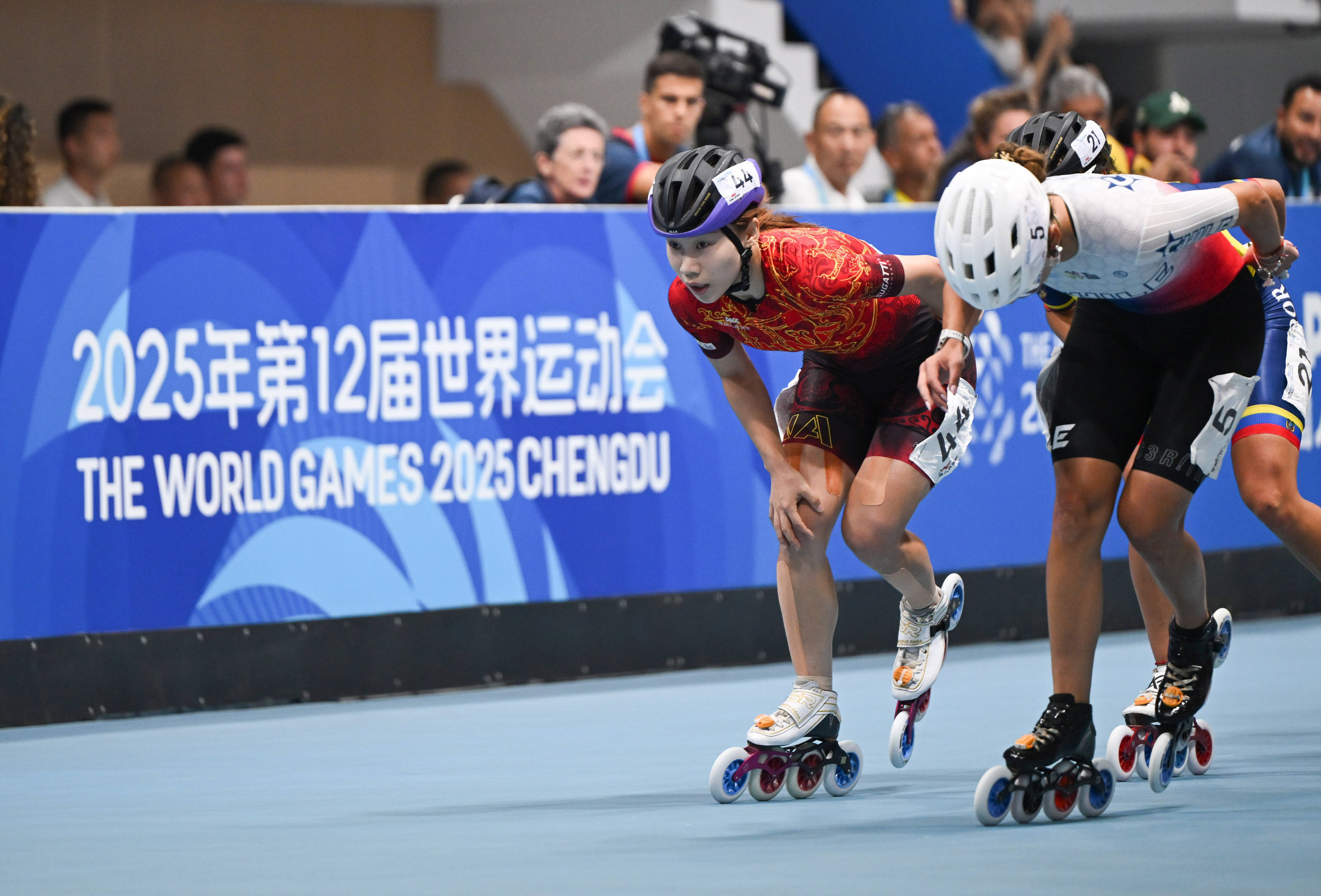 哥伦比亚射击选手勇斗群雄，喜获金牌