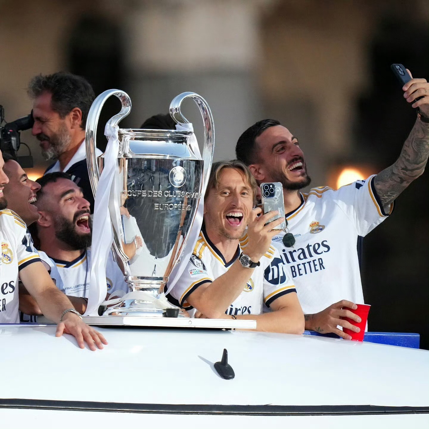 关于皇马对抗亚特兰大,全力以赴维护主场的信息 关于皇马对抗亚特兰大,全力以赴维护主场的信息