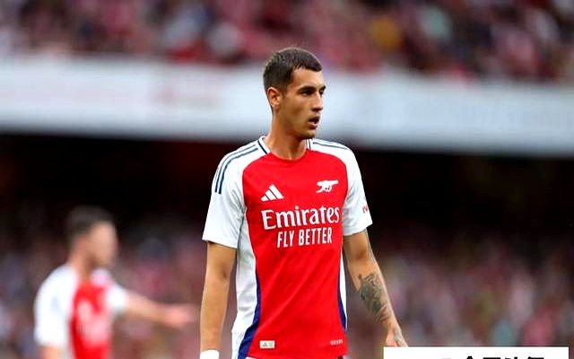 包含皇家马德里门将神勇扑救，助球队保持领先的词条