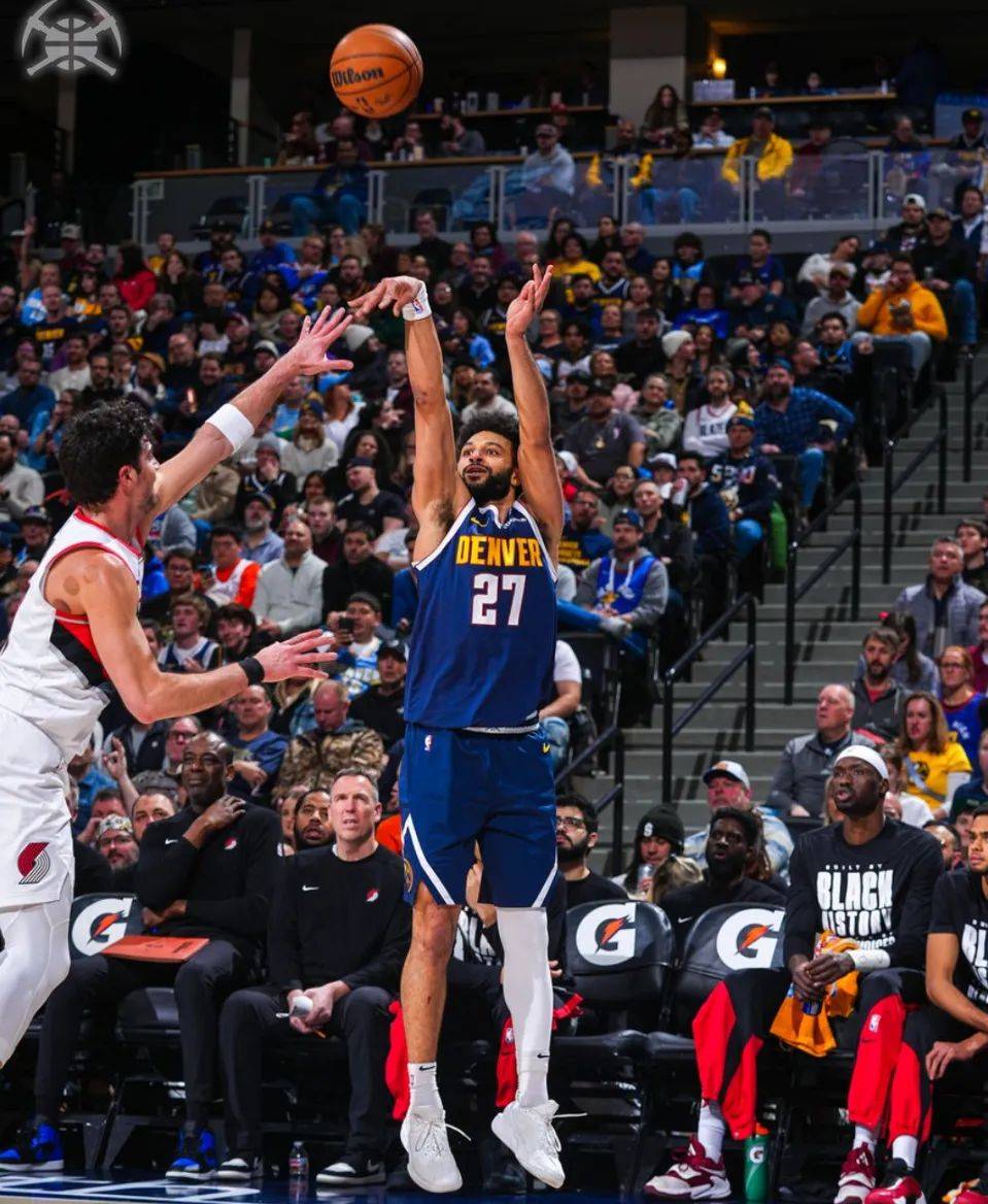 关于日本网球队轻取西班牙网球队，穆雷绝境逆转的信息