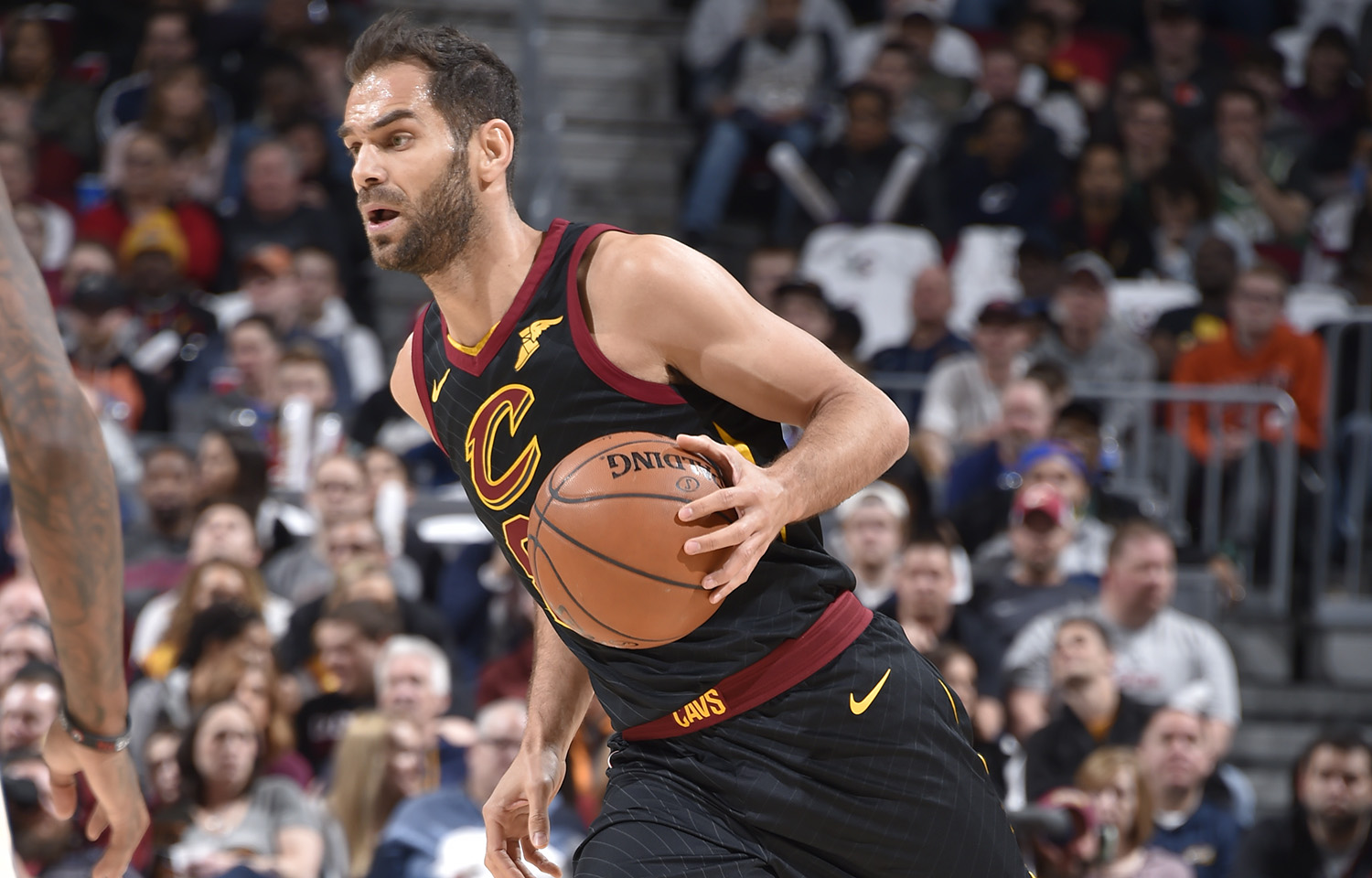 雄鹿擒雄鹿，一路领先