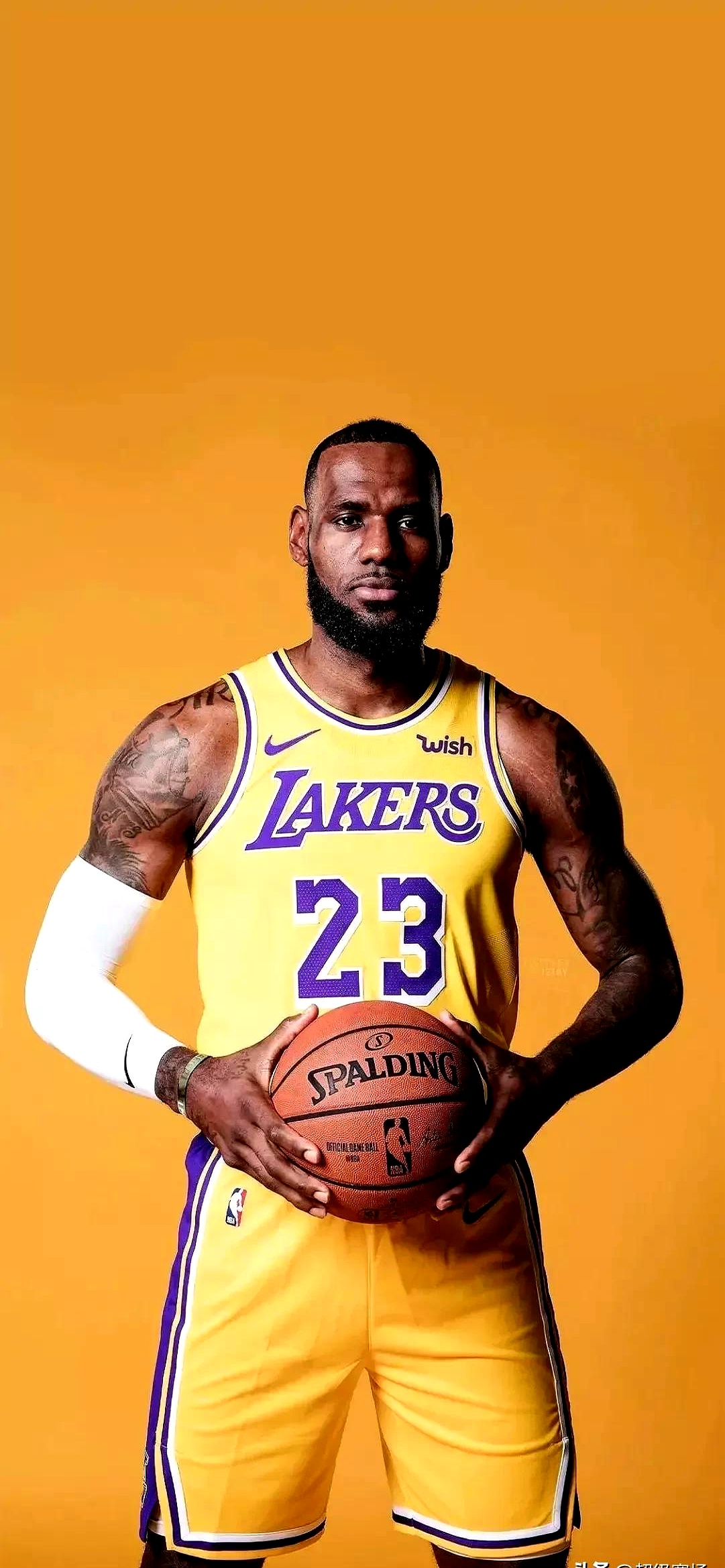 湖人轻取活塞，锋芒初现