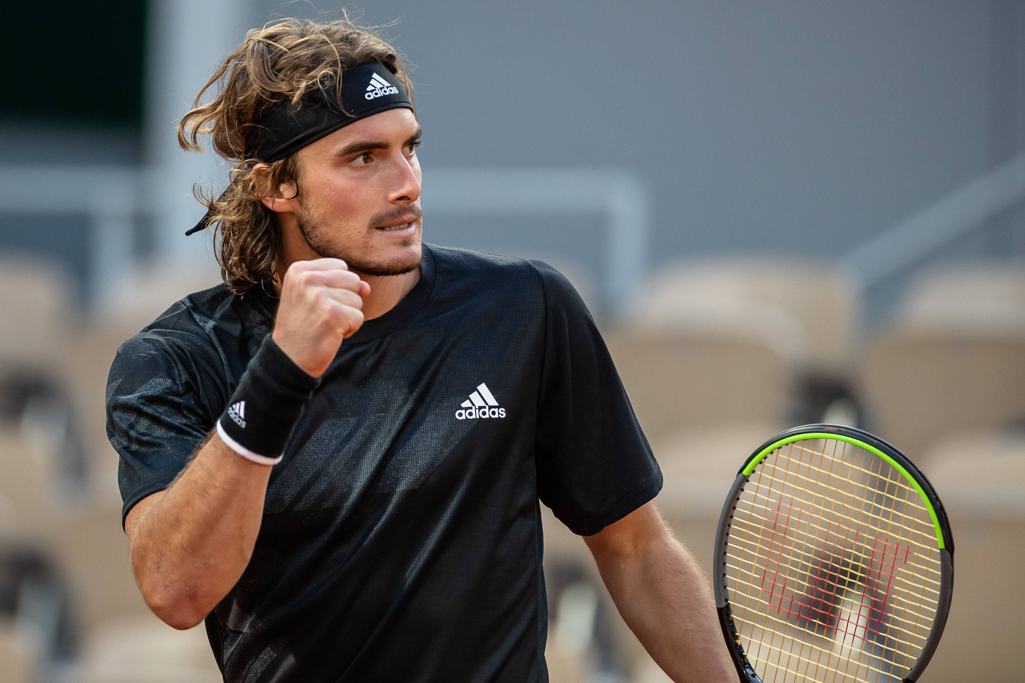 日本网球队完胜英国网球队,西西帕斯打破历史纪录的简单介绍 日本网球队完胜英国网球队,西西帕斯打破历史纪录的简单介绍