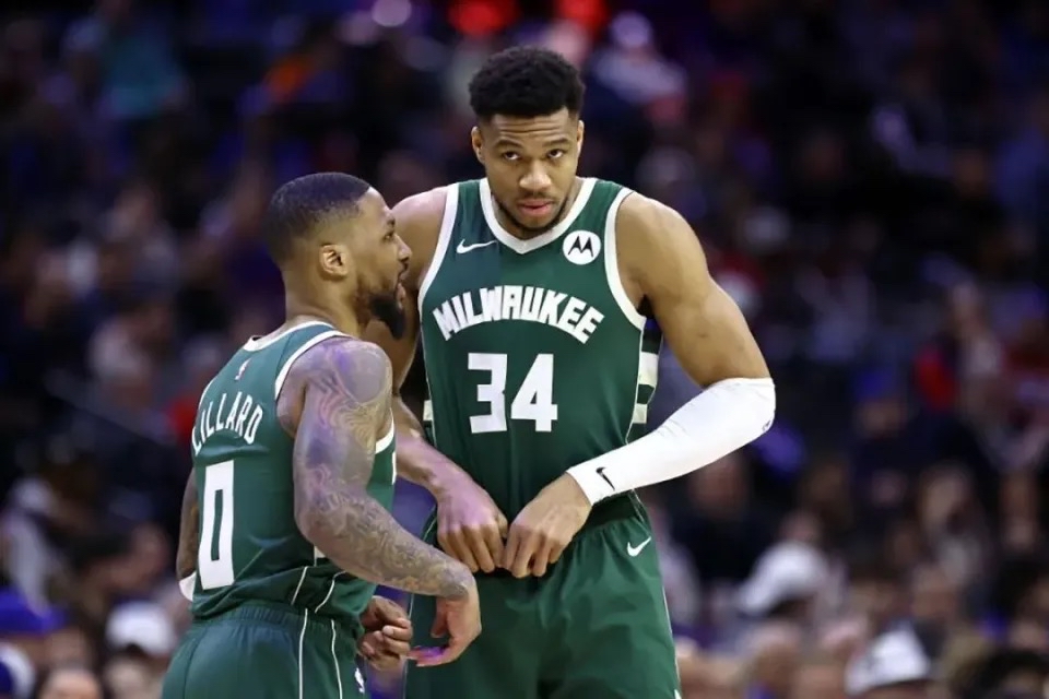 吉林队险胜雄鹿，字母哥刷新纪录