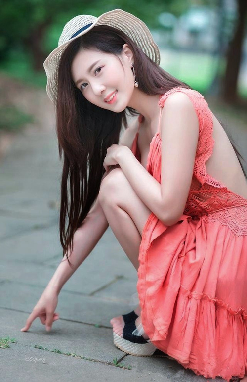 战术的棋盘与钢铁的门神，瑞士精密布局压制希腊，库尔图瓦持续制造杀伤