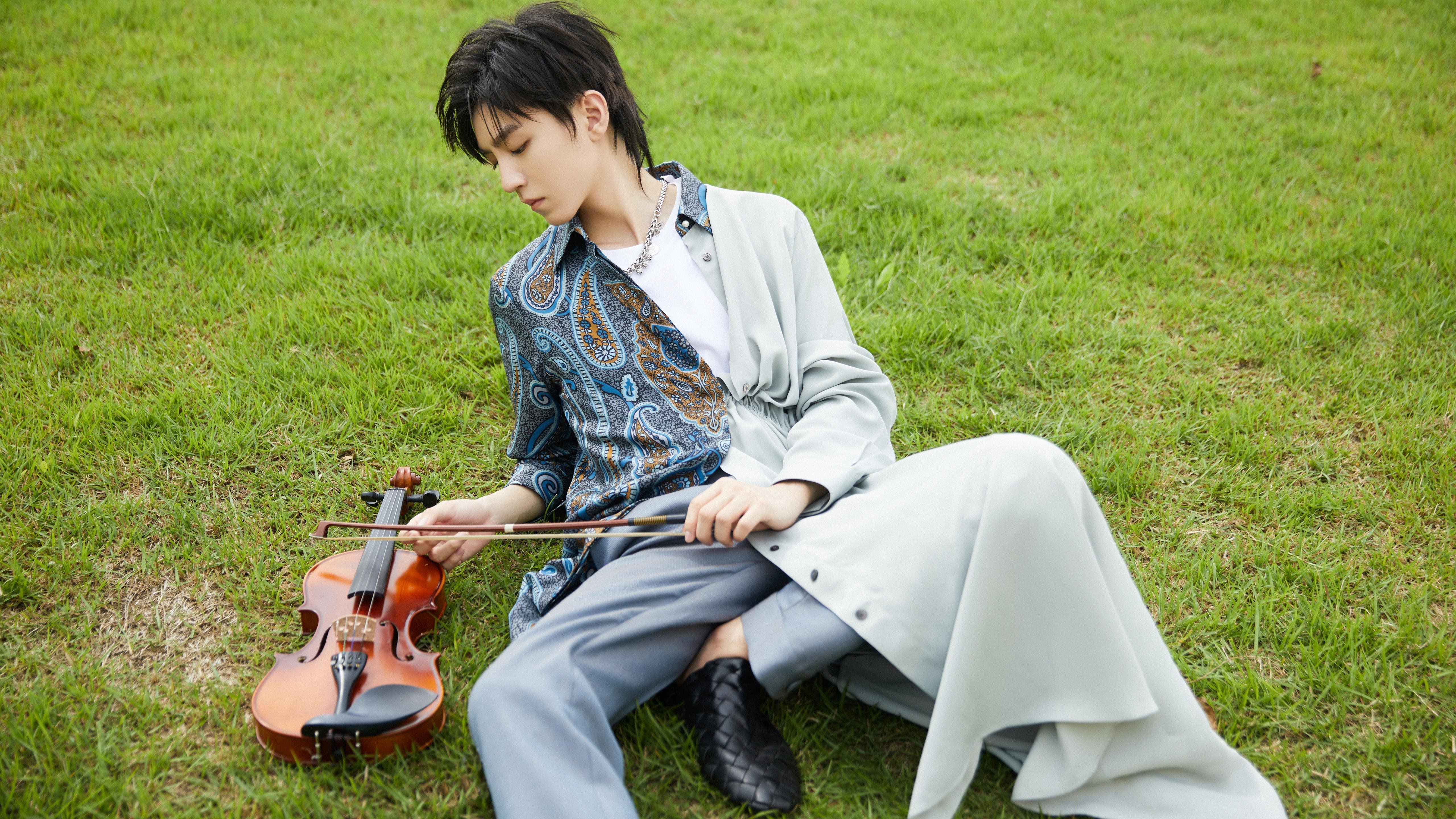 F1引擎轰鸣中的篮球奇迹，黄蜂压哨绝杀深圳队