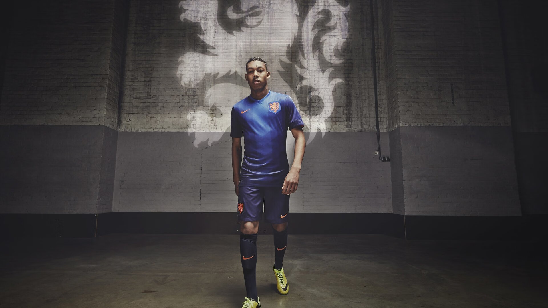 刀锋上的独舞,哈兰德三箭定江山,曼城硬仗擒黄潜