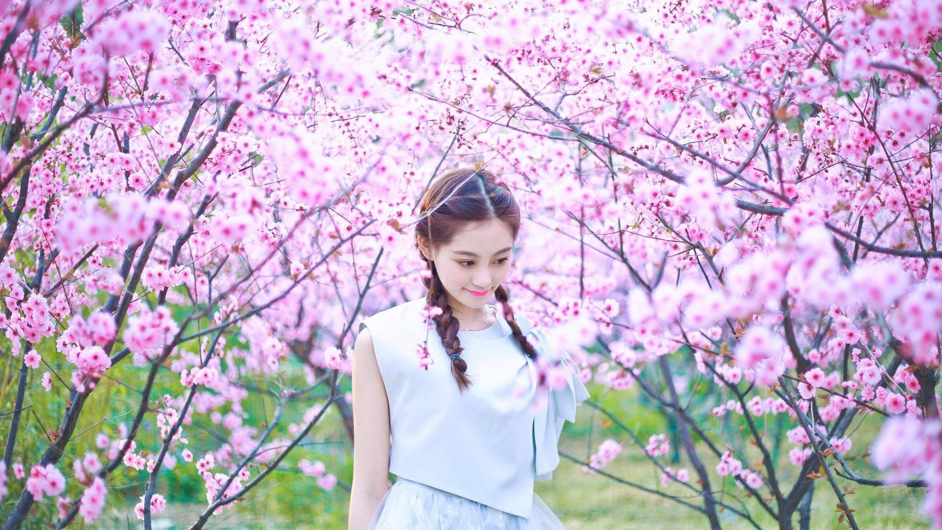 欧冠半决赛之夜,杜兰特在焦点战证明自己,当足球闪电照亮篮球坚冰